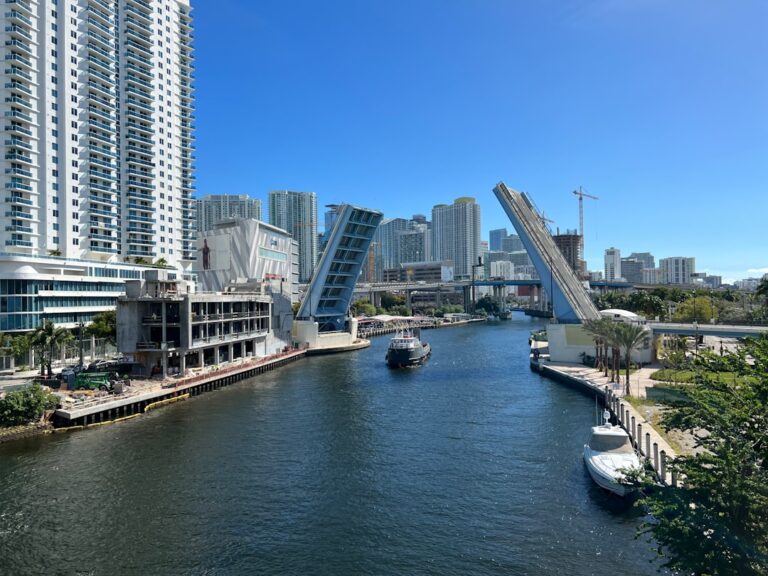 Launch and Relax: Navigating the Waterfront Lifestyle at Indian River Apartments